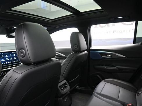Used 2025 Chevrolet Equinox EV LT w/ Active Safety Package 3 FWD image 25