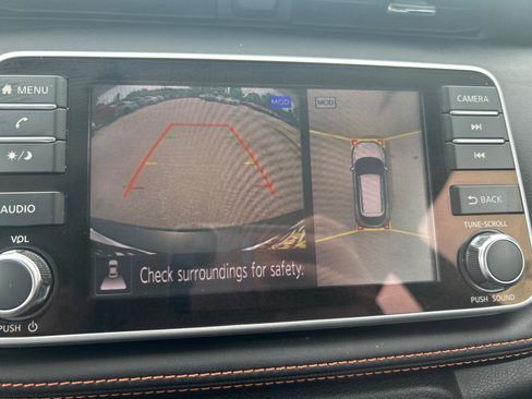 Used 2019 Nissan Kicks SR w/ SR Premium Package FWD image 15