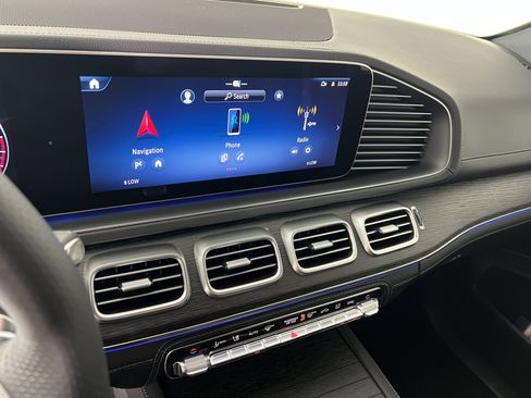 New 2026 Mercedes-Benz GLS 580 4MATIC image 31