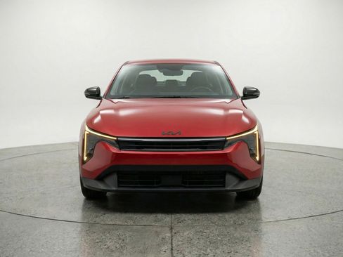 Used 2025 Kia K4 LXS image 2