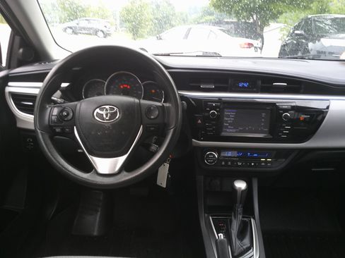 Used 2014 Toyota Corolla LE FWD image 14