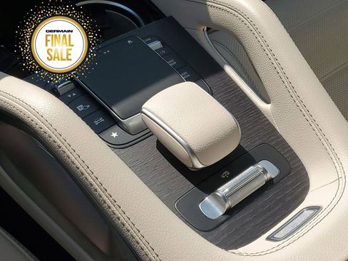 Used 2022 Mercedes-Benz GLS 450 4MATIC image 28