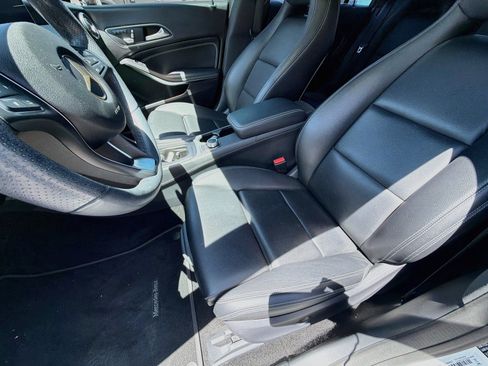 Used 2019 Mercedes-Benz CLA 250 image 11