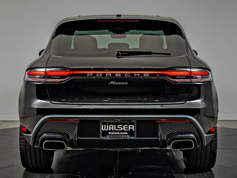Certified 2026 Porsche Macan AWD/4WD image 7