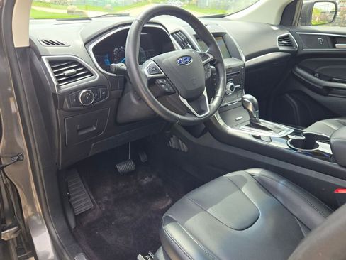 Used 2017 Ford Edge Titanium w/ Equipment Group 301A AWD/4WD image 21