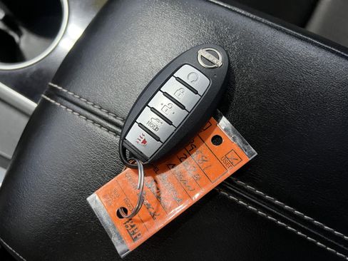Used 2024 Nissan Altima 2.5 SV FWD image 24