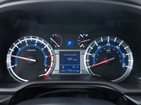 Used 2016 Toyota 4Runner SR5 Premium AWD/4WD image 37
