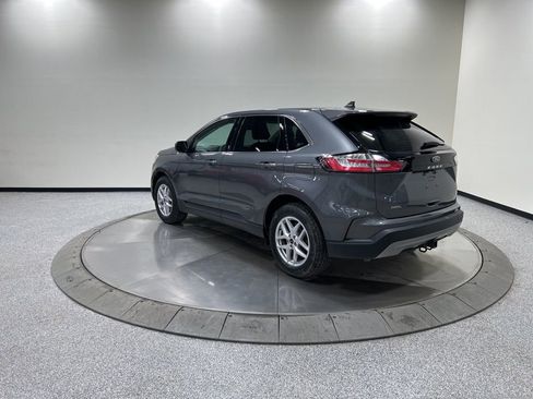 Certified 2024 Ford Edge SEL w/ Convenience Package image 9