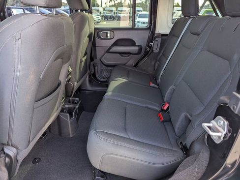 Certified 2020 Jeep Wrangler Unlimited Sahara image 18