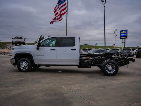 New 2026 Chevrolet Silverado 3500 W/T image 4
