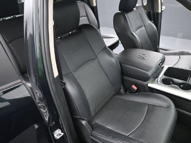 Used 2017 RAM 1500 Laramie w/ Convenience Group AWD/4WD image 19