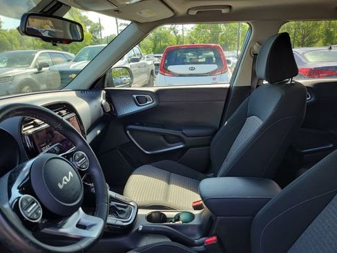 Used 2024 Kia Soul EX FWD image 13