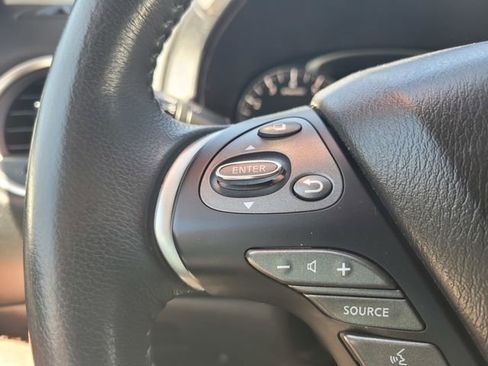 Used 2017 Nissan Pathfinder SV w/ SV Cold Weather Package FWD image 28