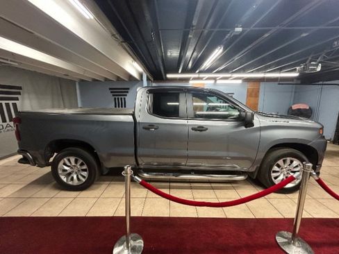 Used 2019 Chevrolet Silverado 1500 Custom w/ Custom Value Package image 5