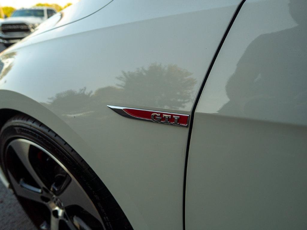 Used 2019 Volkswagen GTI SE FWD image 8
