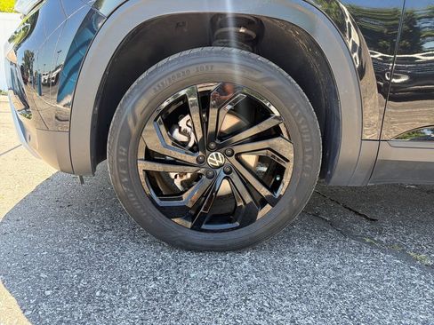 Used 2023 Volkswagen Atlas SE w/ Black Wheel Package FWD image 29
