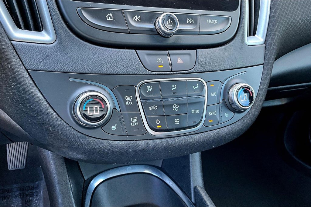 Used 2025 Chevrolet Malibu LT FWD image 16