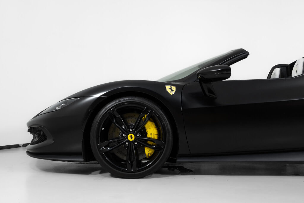 Used 2025 Ferrari 296 GTS RWD image 15