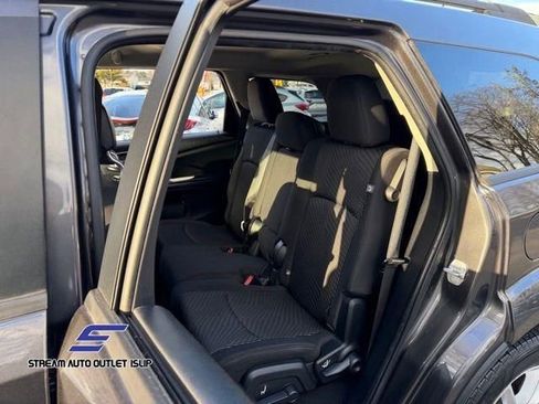 Used 2017 Dodge Journey SXT w/ Security Group image 27