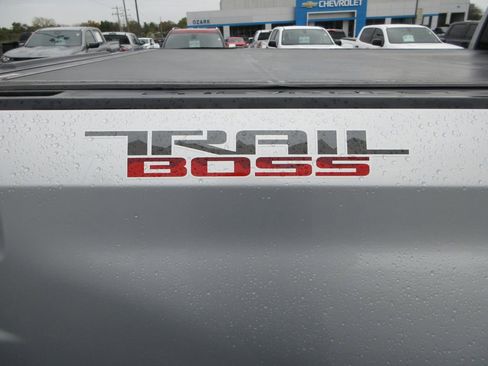 Used 2020 Chevrolet Silverado 1500 LT Trail Boss image 13