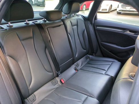 Used 2016 Audi A3 e-tron Premium Plus w/ Premium Plus Package FWD image 29