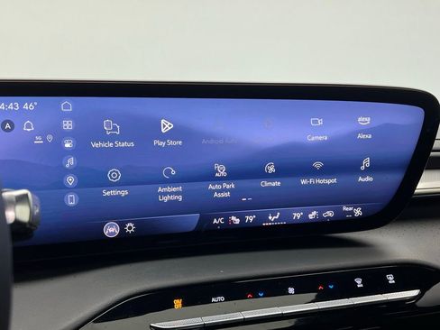 Used 2025 Buick Enclave Avenir w/ Super Cruise Package image 13