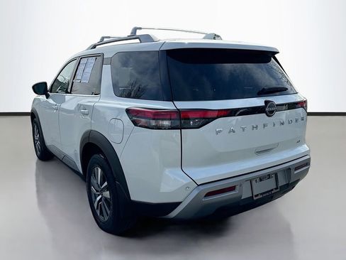 Used 2024 Nissan Pathfinder SL image 5