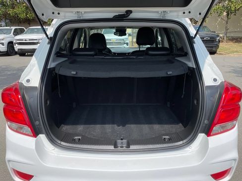 Used 2022 Chevrolet Trax LT FWD image 7