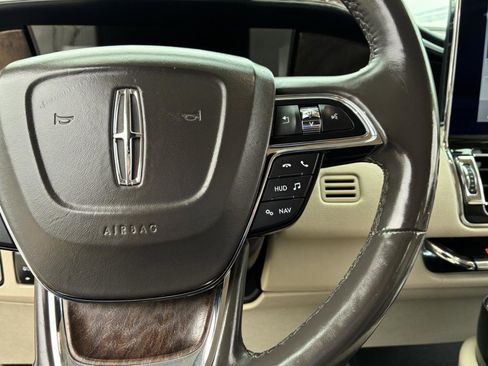 Used 2020 Lincoln Navigator L Reserve w/ Luxury Package image 30