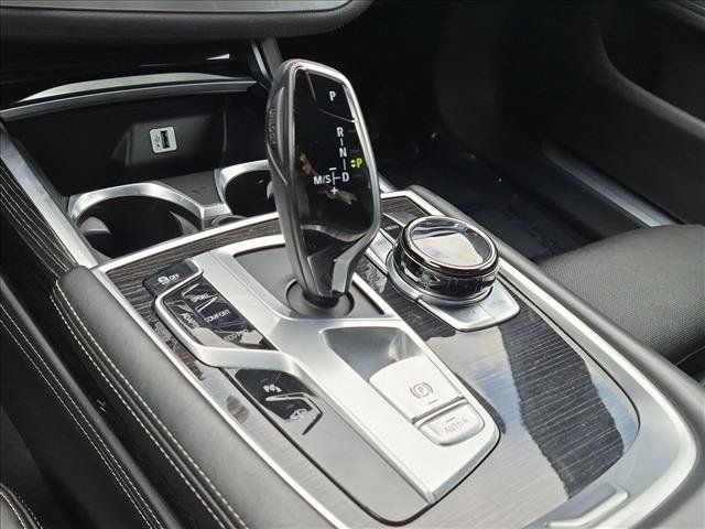 Used 2016 BMW 740i RWD image 12