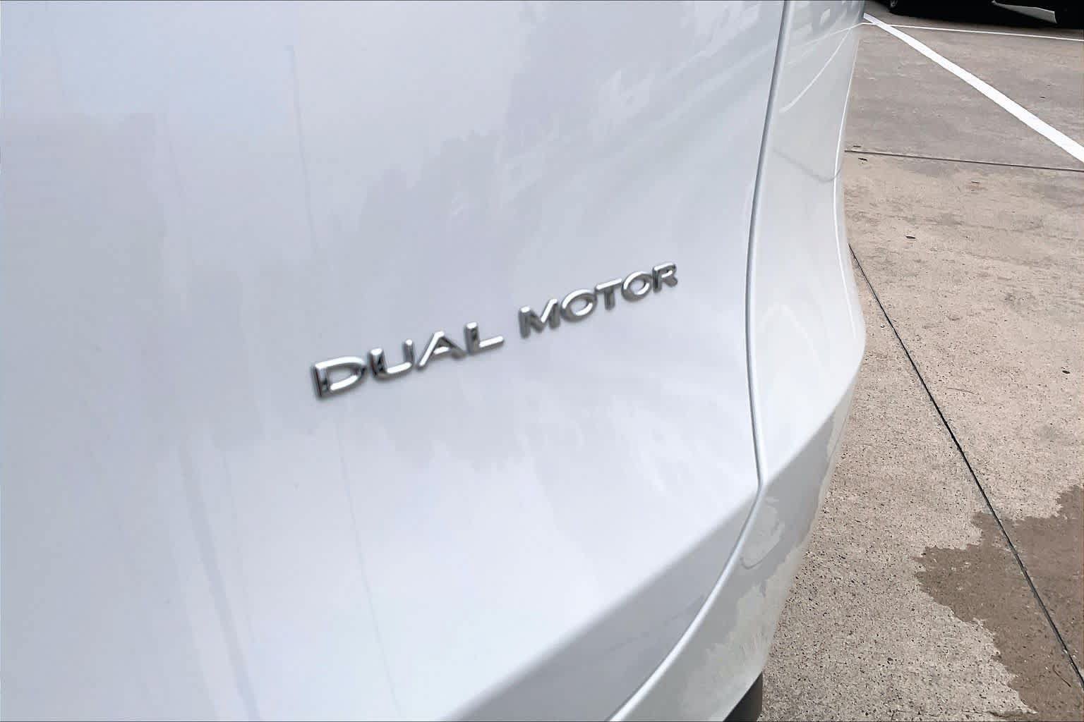 Used 2023 Tesla Model Y Long Range AWD/4WD image 9