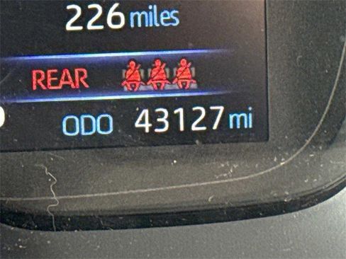 Used 2022 Toyota Corolla LE image 28