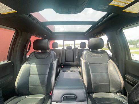 Used 2017 Ford F150 Raptor w/ Equipment Group 802A Luxury AWD/4WD image 20