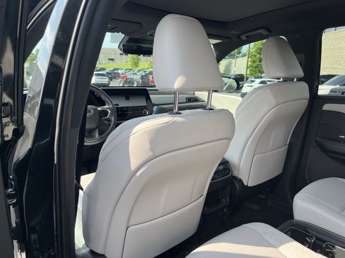 Used 2025 Lexus TX 350 AWD w/ Technology Package image 32