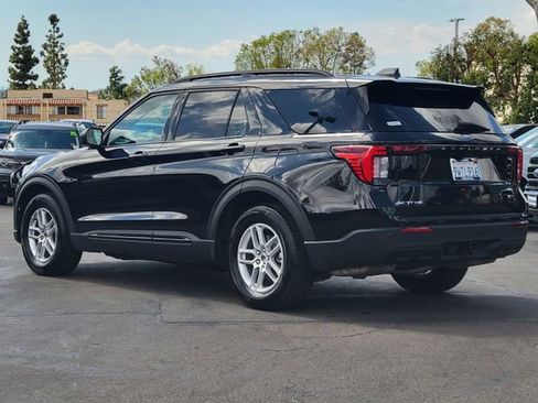 Used 2026 Ford Explorer Active RWD image 2