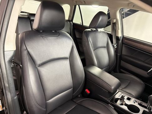 Used 2018 Subaru Outback 2.5i Limited AWD/4WD image 27