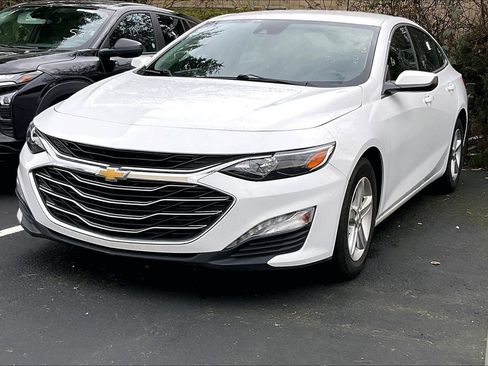 Certified 2023 Chevrolet Malibu LT image 2