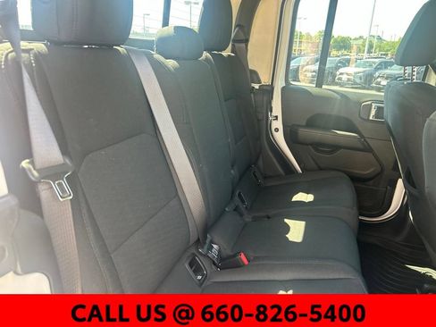 Used 2021 Jeep Gladiator Overland AWD/4WD image 8