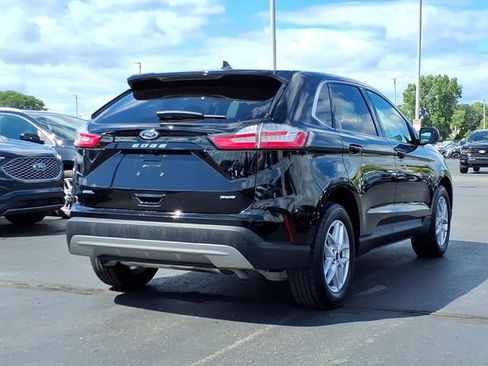 Certified 2024 Ford Edge SEL w/ Convenience Package AWD/4WD image 4