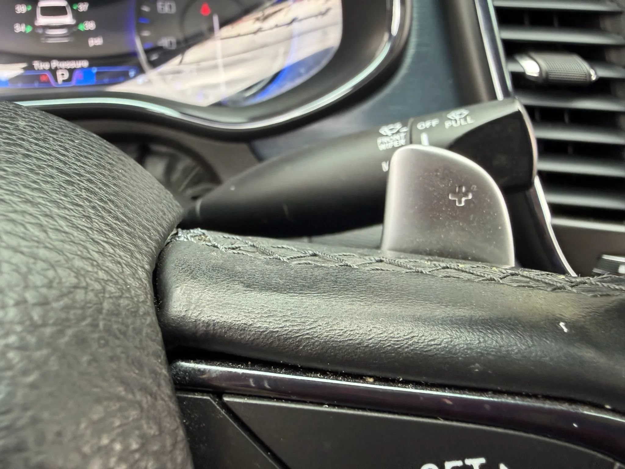 Used 2015 Chrysler 200 S w/ Navigation & Sound Group I AWD/4WD image 32