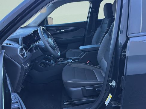 Used 2025 Chevrolet TrailBlazer LT AWD/4WD image 25