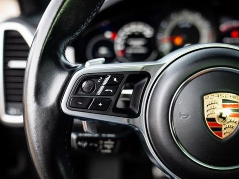 Used 2021 Porsche Cayenne GTS AWD/4WD image 27
