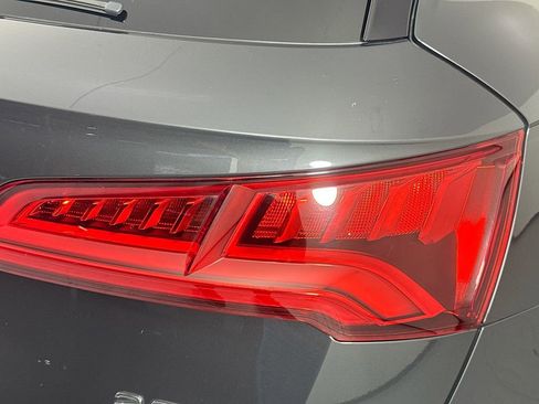 Used 2018 Audi Q5 2.0T Premium Plus w/ Premium Plus Package image 34