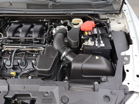 Used 2015 Ford Taurus SEL w/ Equipment Group 201A image 40