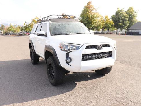 Used 2016 Toyota 4Runner SR5 Premium AWD/4WD image 3