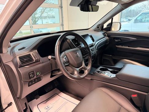 Used 2025 Honda Ridgeline RTL image 11