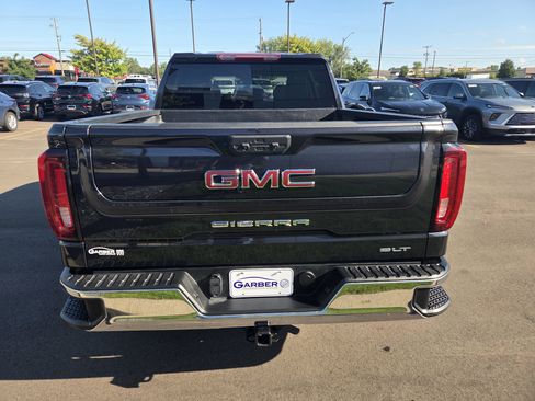 Certified 2025 GMC Sierra 1500 SLT AWD/4WD image 5