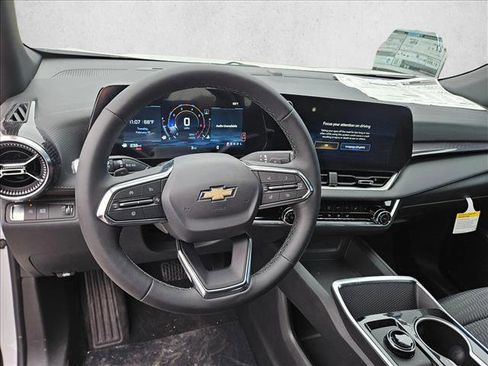New 2026 Chevrolet Equinox LT w/ Safety and Technology Package image 12