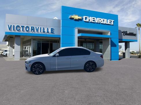 Used 2018 BMW 330i Sedan RWD image 9