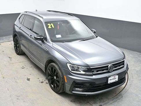 Used 2021 Volkswagen Tiguan SE R-Line image 25